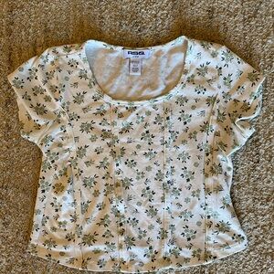 Cute White and Green Floral Crop Top🤍